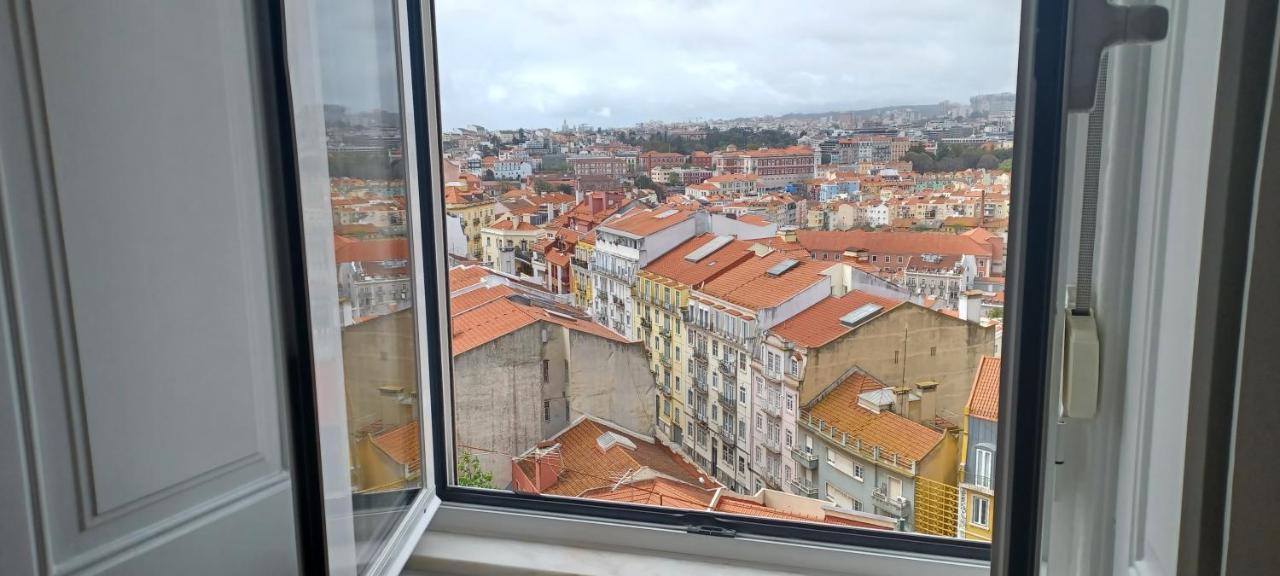 The Blue Sky Nest Apartment Lisbon